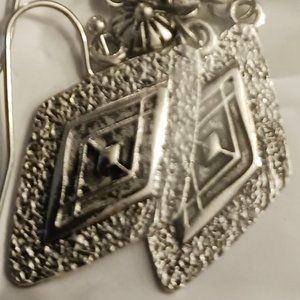 every sale from this closet helps a disabled Army E-8 NURSE WHO IS NOW  DEAF AN